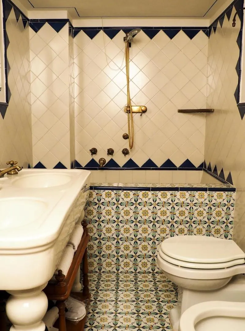 Aqa Palace Florence Guest house