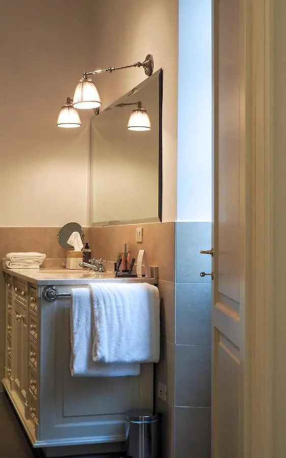 Aqa Palace Florence Guest house