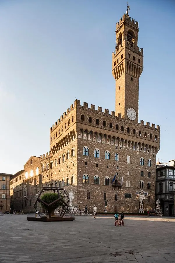 AQA Palace Florencia Italia
